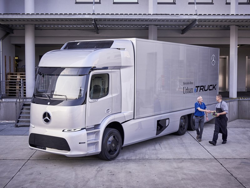 Mercedes-Benz Urban eTruck do provozu